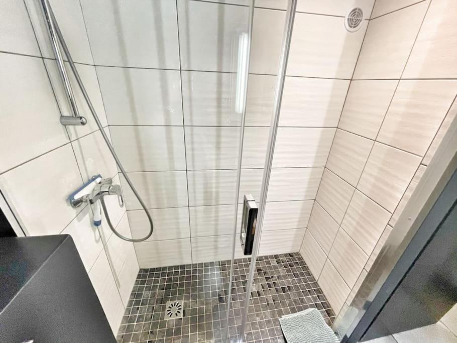 Homelivia, Vieux Nice, Appartement De Charme, Clim Balcon Zewnętrze zdjęcie